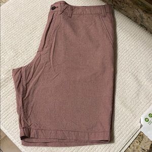 GAP men’s red pattern shorts